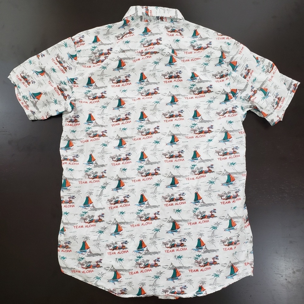 Short sleeve button down - Picture 2 of 4